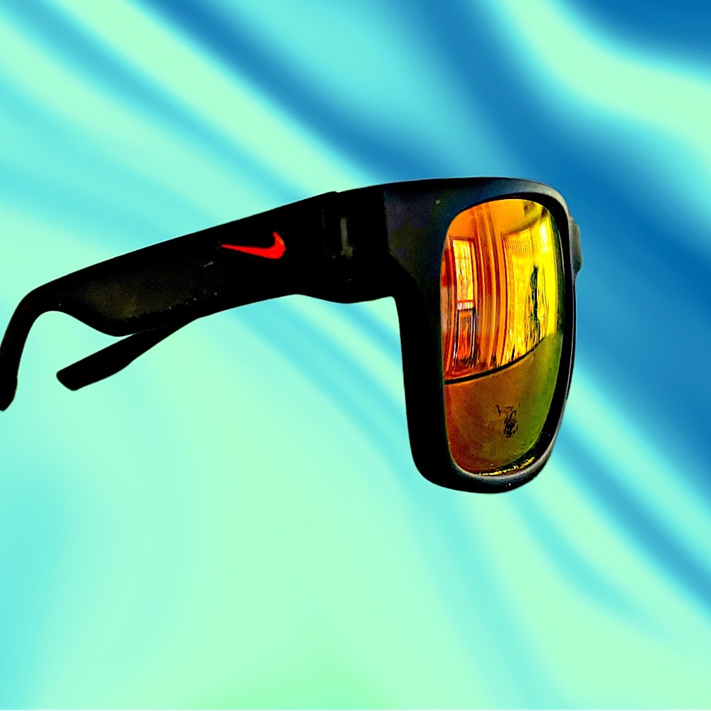 Nike Cruiser EV0834 Men’s Sunglasses
